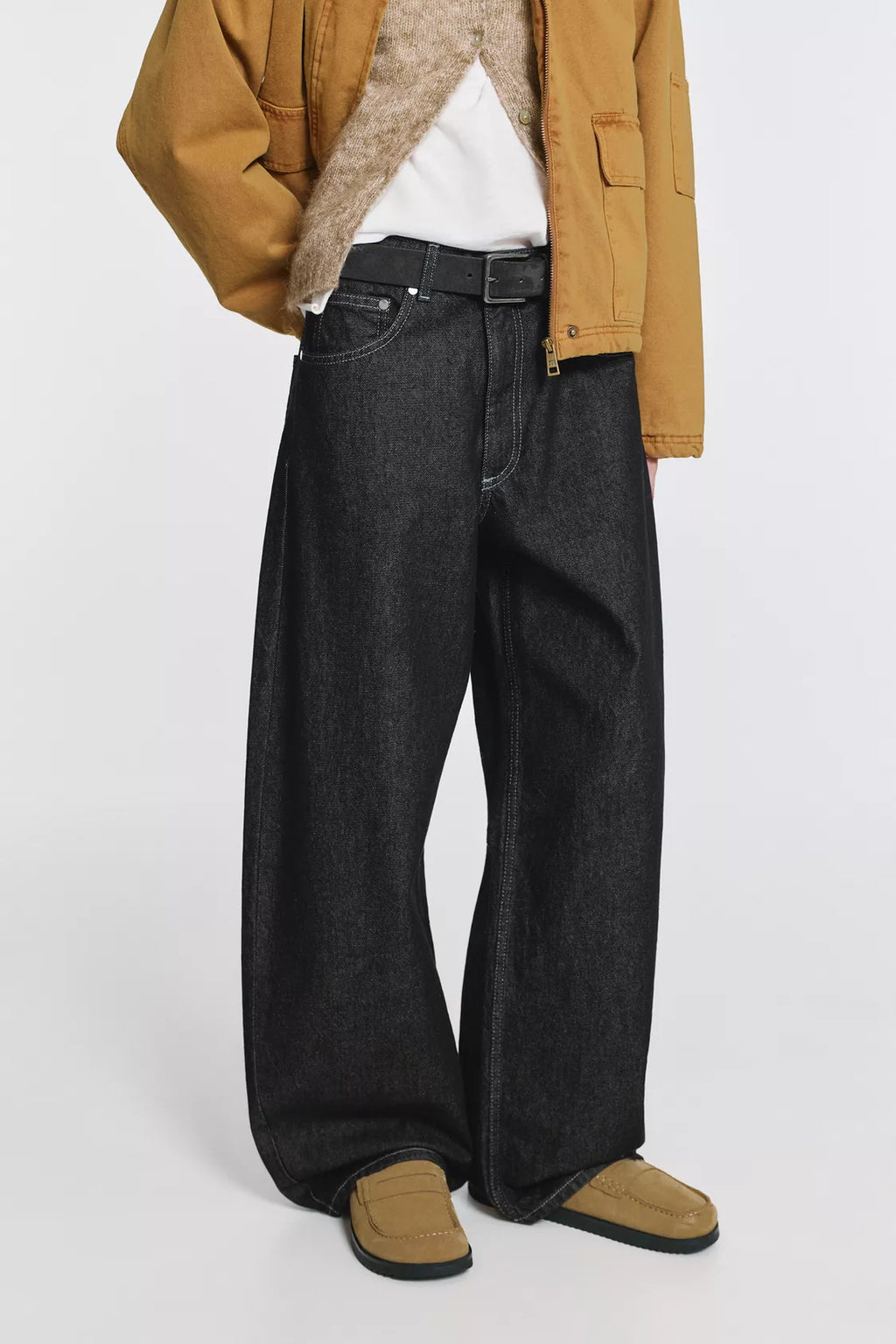 Barrel jeans with stars