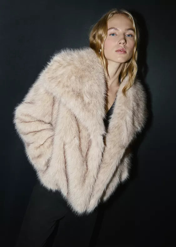 Short faux fur jacket