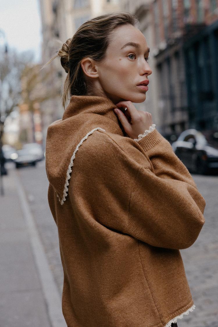 Knit Jumper With Bandana And Lace Trim