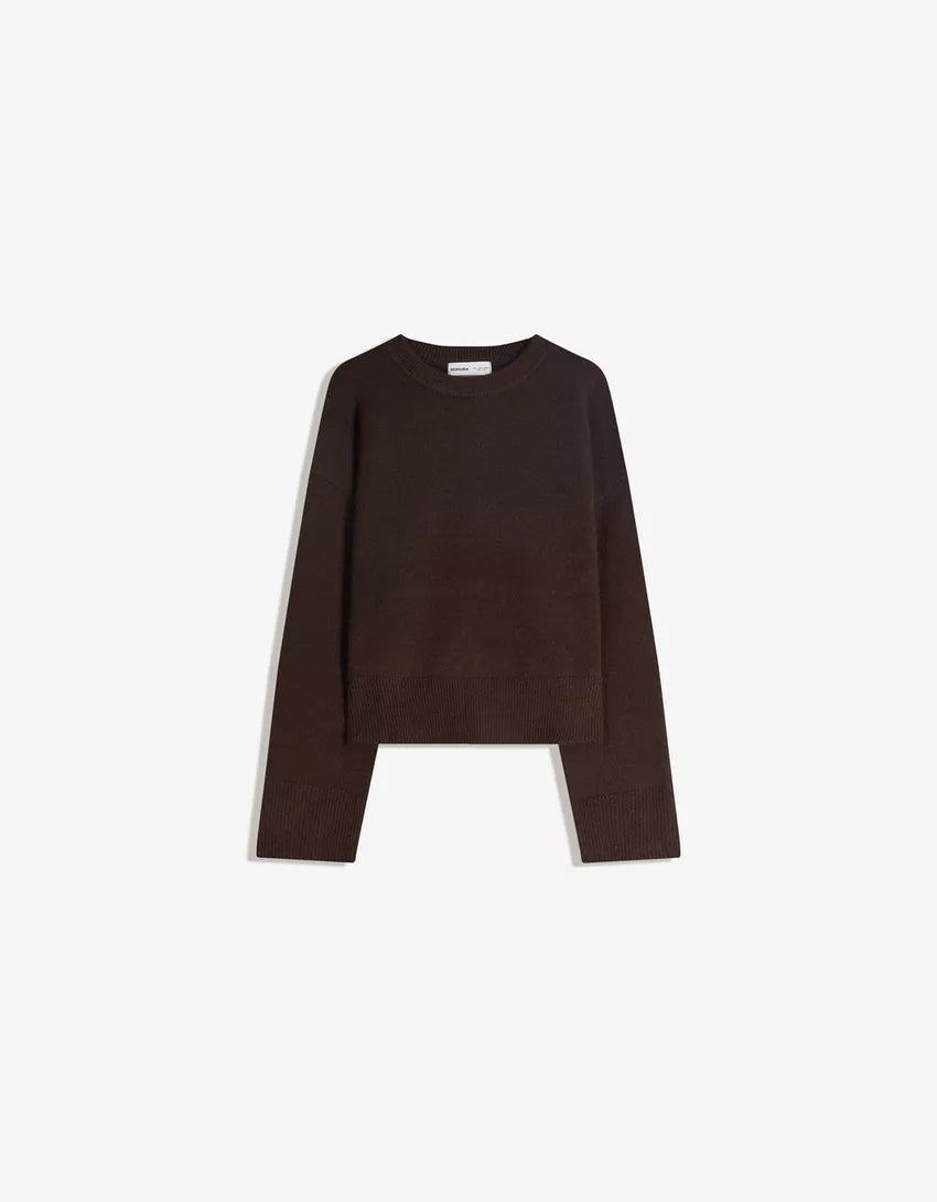 Oversized sweater with ribbed trim