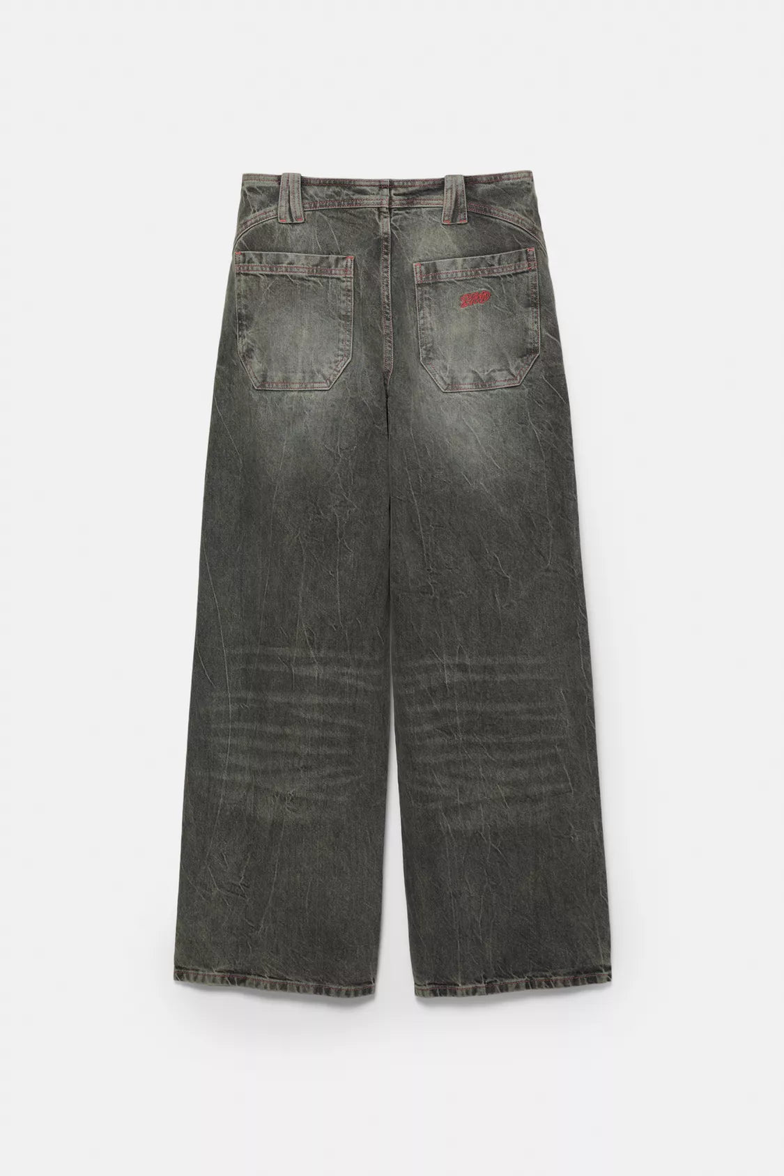 Baggy jeans with pink stitching